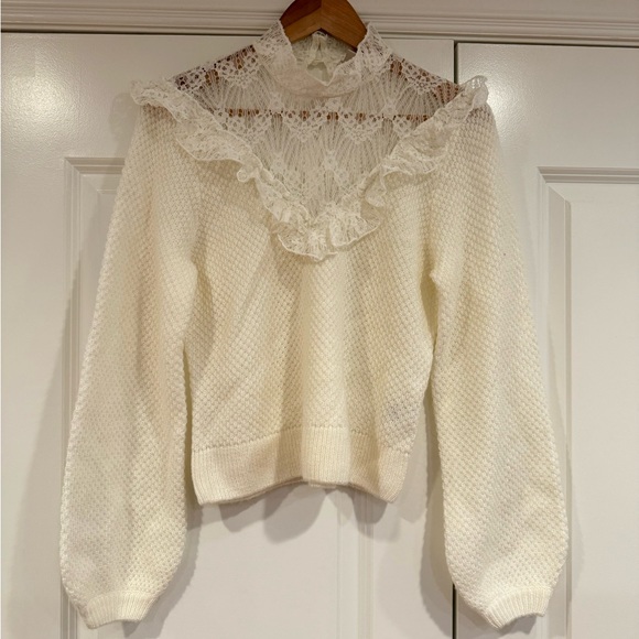 H&M | Cream Sweater Lace Mockneck - Picture 1 of 3